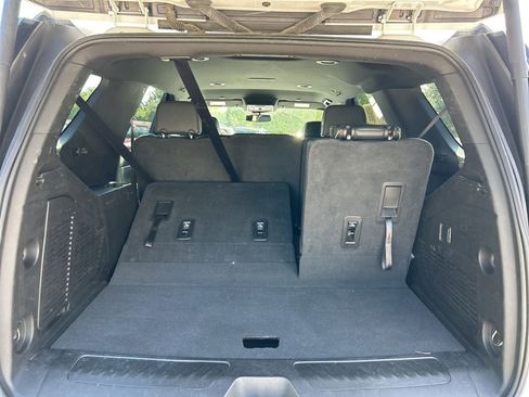 Used 2023 GMC Yukon SLT image 45