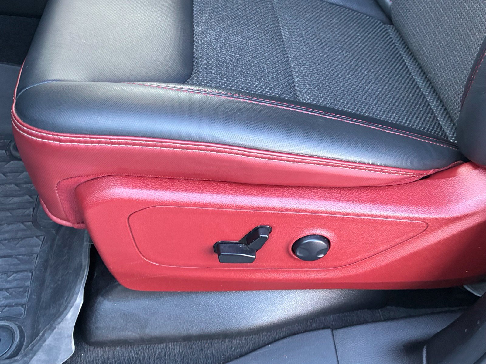 Used 2025 RAM 1500 Rebel w/ Rebel Level 1 Equipment Group AWD/4WD image 15