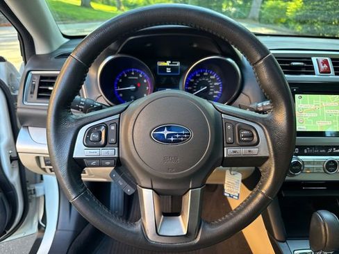 Used 2017 Subaru Outback 2.5i Premium AWD/4WD image 15