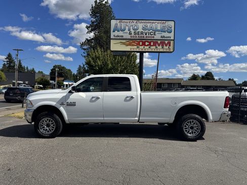 Used 2017 RAM 2500 SLT w/ Snow Chief Group AWD/4WD image 2