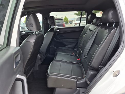 Used 2021 Volkswagen Tiguan SE R-Line AWD/4WD image 29