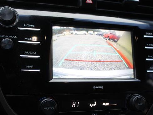 Used 2020 Toyota Camry SE image 23