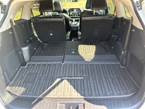 Used 2020 Toyota Highlander Platinum AWD/4WD image 21