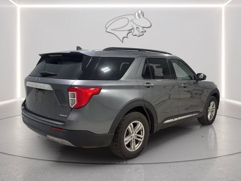 Certified 2022 Ford Explorer XLT w/ Equipment Group 202A AWD/4WD image 5