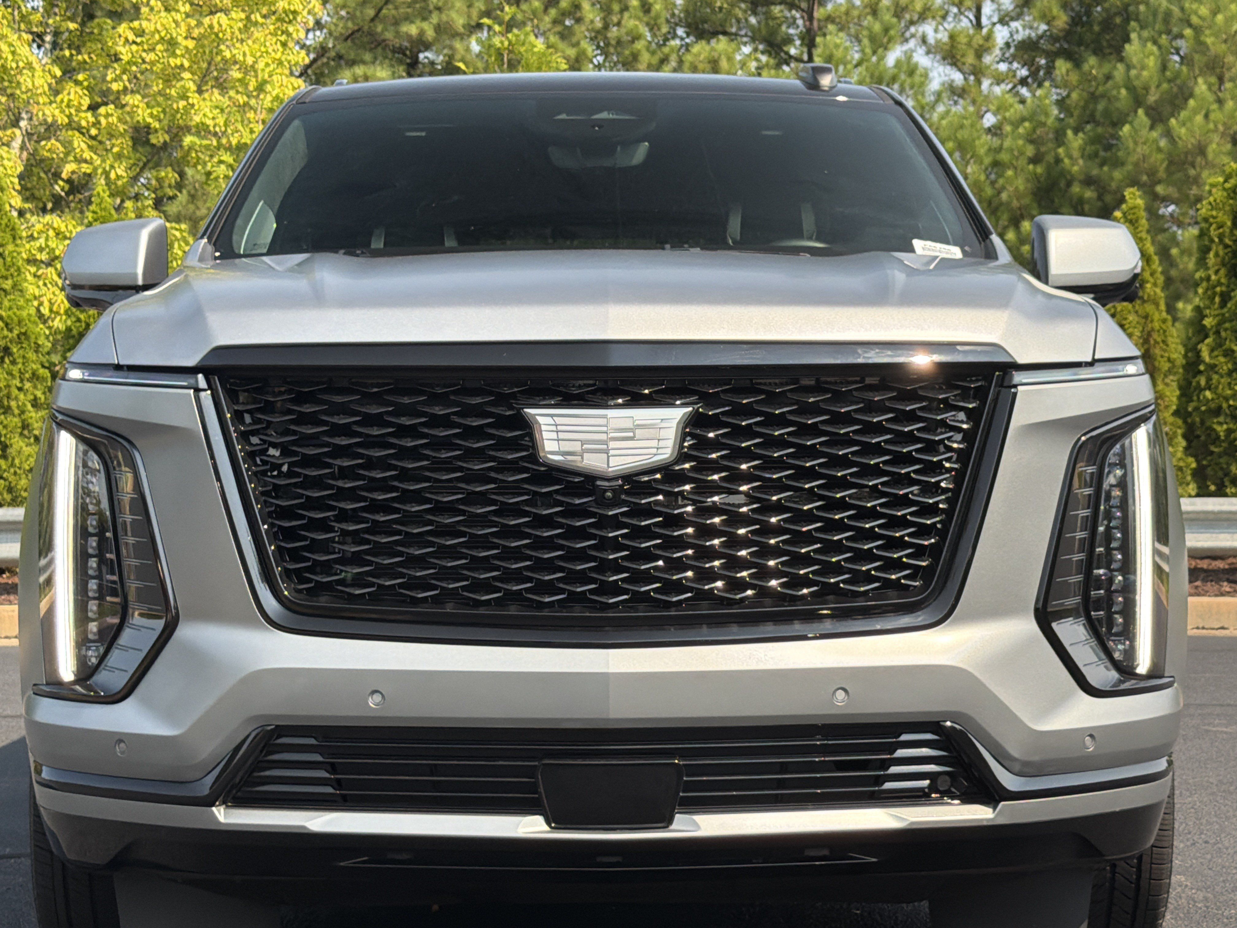 Used 2025 Cadillac Escalade ESV Sport Platinum w/ LPO, ONYX Package AWD/4WD image 19