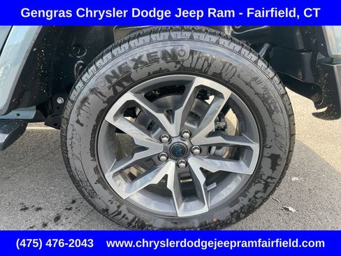 Used 2024 Jeep Wrangler Unlimited w/ Convenience Group AWD/4WD image 12