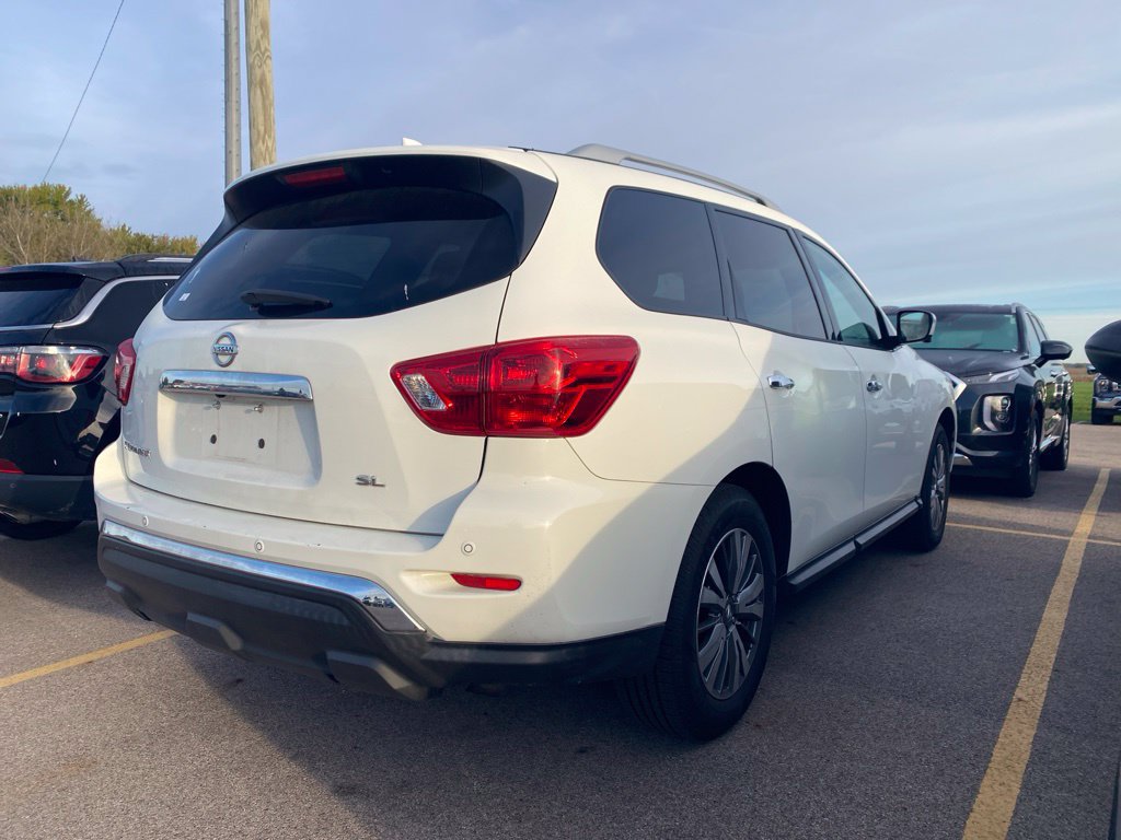 Used 2019 Nissan Pathfinder SL FWD image 9
