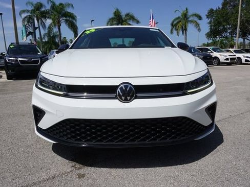 Used 2025 Volkswagen Jetta Sport FWD image 22