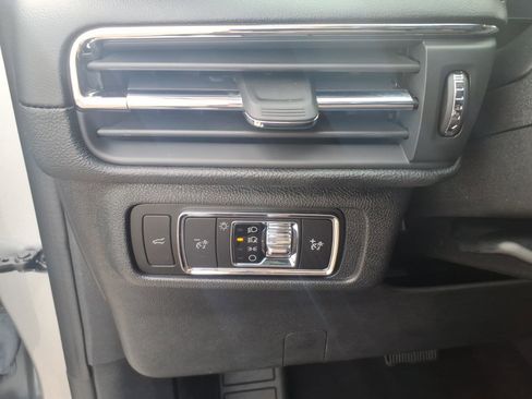 Used 2023 Lincoln Corsair Reserve AWD/4WD image 13
