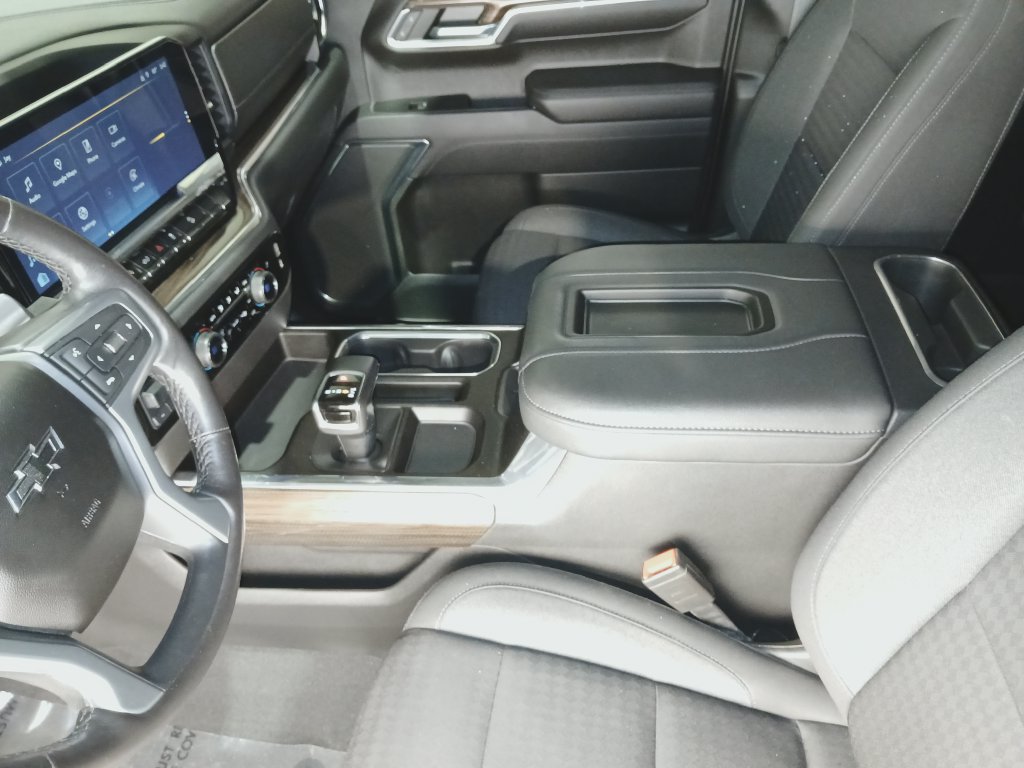 Used 2022 Chevrolet Silverado 1500 LT Trail Boss AWD/4WD image 18