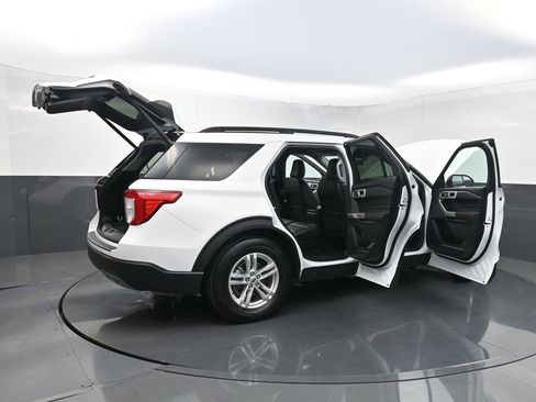 Used 2023 Ford Explorer XLT w/ Equipment Group 202A image 38