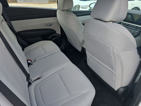 New 2026 Hyundai Tucson SE image 11