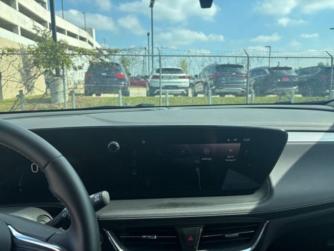 Used 2025 Buick Encore GX Preferred image 18