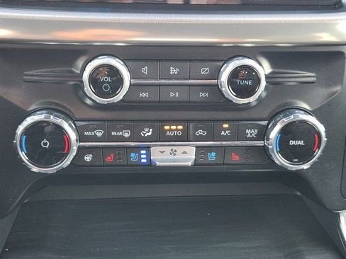 Used 2024 Ford F150 Lariat w/ FX4 Off-Road Package image 17