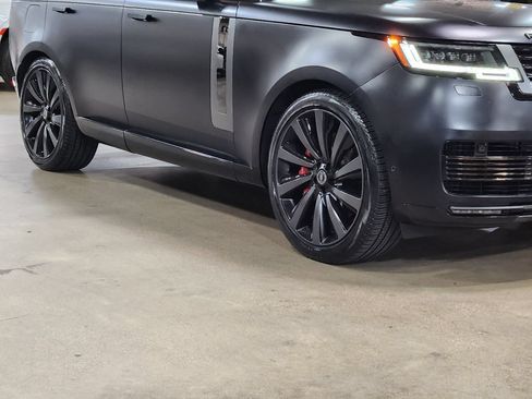 Used 2024 Land Rover Range Rover SV AWD/4WD image 16