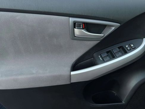 Used 2015 Toyota Prius Three image 44