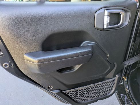 Used 2024 Jeep Wrangler Sport S image 27