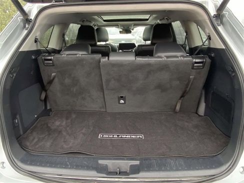 Used 2020 Toyota Highlander Platinum image 8