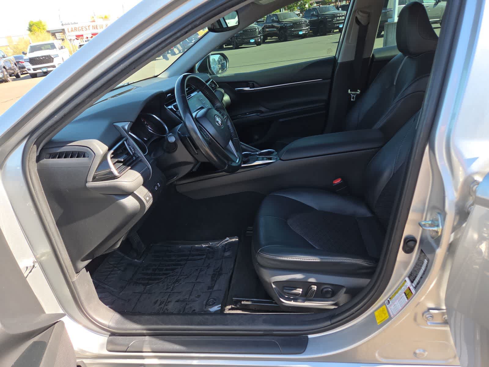 Used 2020 Toyota Camry XSE FWD image 19