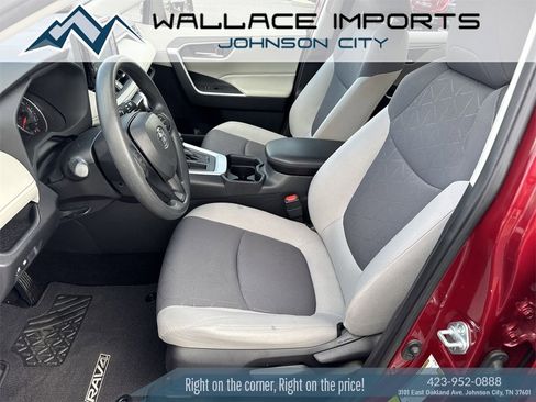 Used 2019 Toyota RAV4 XLE image 14