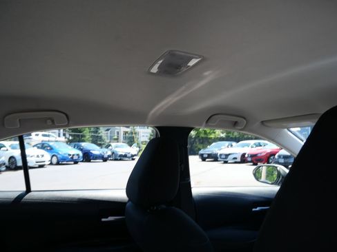 Used 2020 Toyota Corolla LE FWD image 31