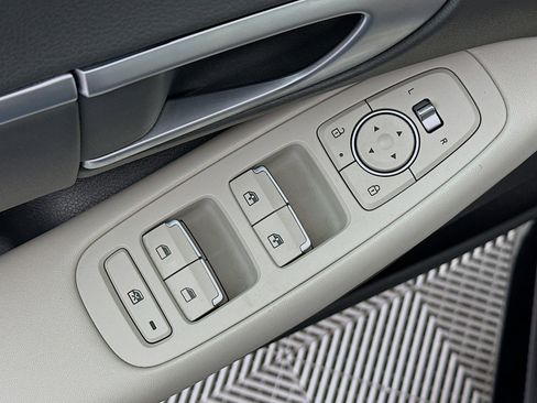 Used 2025 Hyundai Sonata SEL FWD image 15