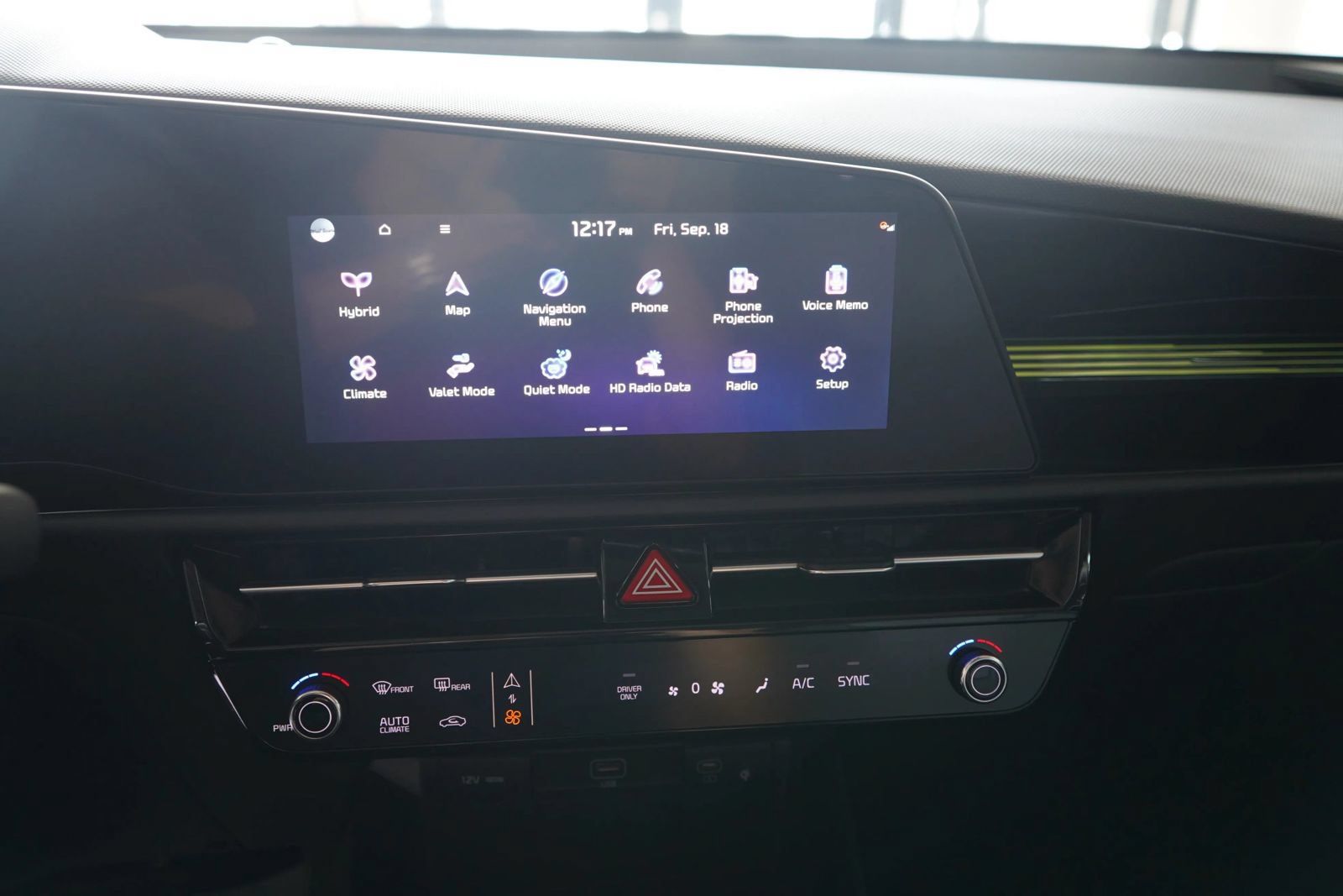 Used 2023 Kia Niro FWD image 9
