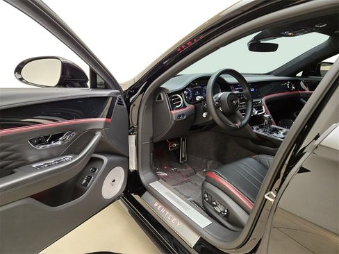 Certified 2024 Bentley Flying Spur W12 image 17