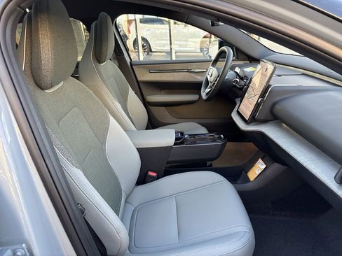 New 2026 Volvo EX30 Cross Country Ultra image 17