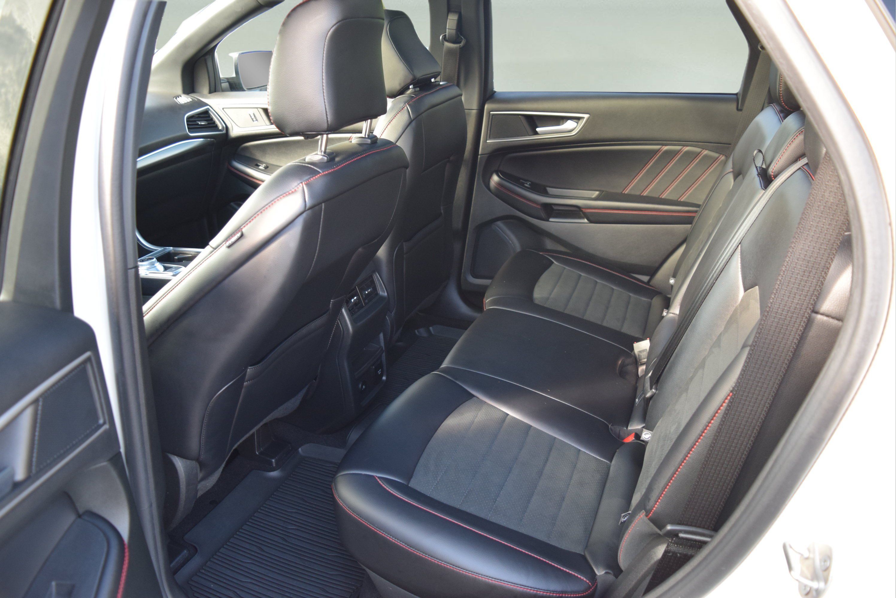 Used 2023 Ford Edge ST-Line AWD/4WD image 7