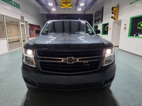Used 2019 Chevrolet Tahoe LT w/ RST Edition image 3