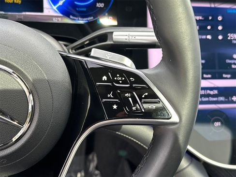 Used 2023 Mercedes-Benz EQS 580 4MATIC Sedan w/ Exclusive Trim Package image 29