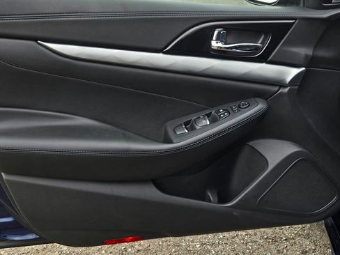 Used 2017 Nissan Maxima SR w/ Midnight Edition FWD image 11