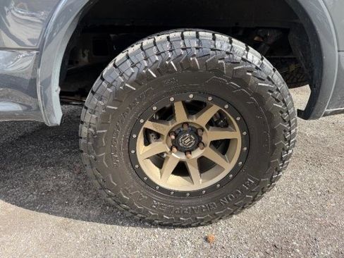 Used 2016 Ford F150 XLT w/ Equipment Group 302A Luxury image 12