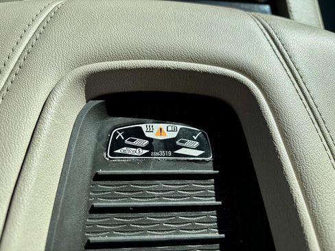 Used 2018 Cadillac Escalade Luxury image 35