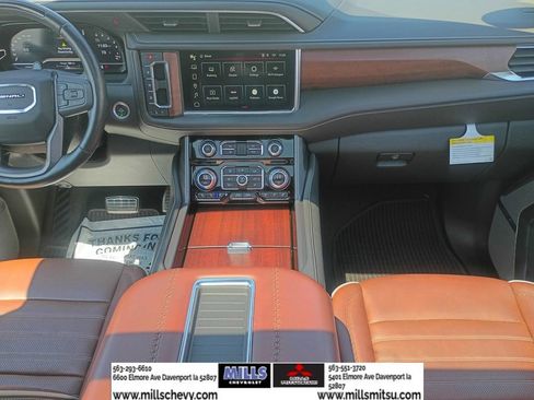 Used 2023 GMC Yukon Denali Ultimate image 17
