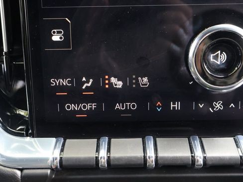 Used 2025 GMC Yukon Denali AWD/4WD image 20