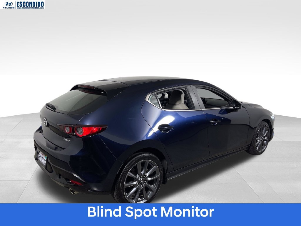 Used 2019 MAZDA MAZDA3 Hatchback FWD image 3