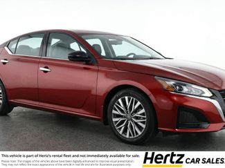 Used 2025 Nissan Altima 2.5 SV video 1