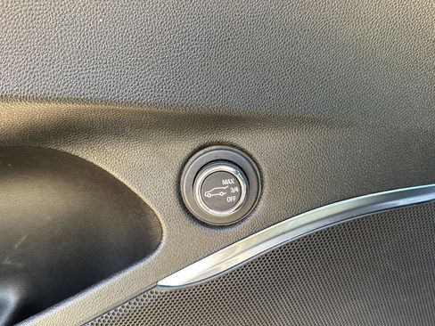 Used 2024 Buick Enclave Premium image 14