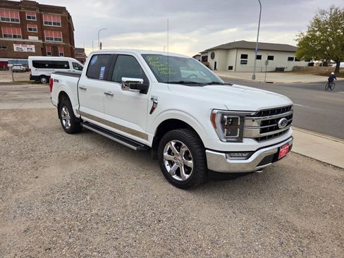 Used 2021 Ford F150 Lariat w/ Equipment Group 502A High image 3