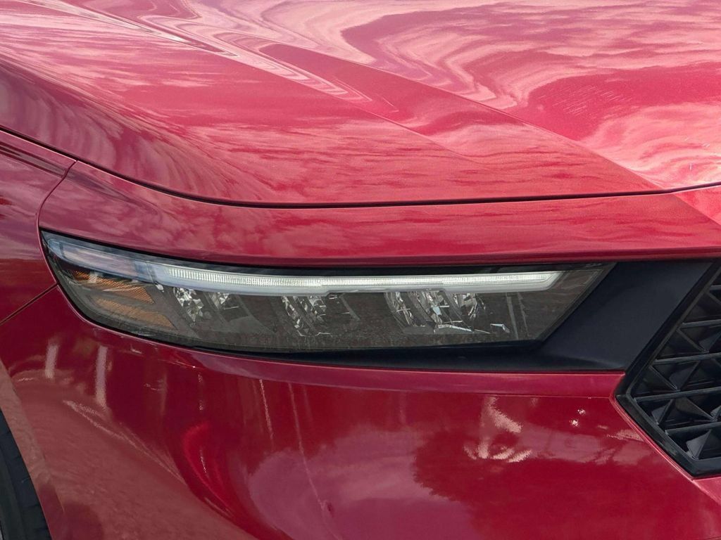 Used 2023 Honda Accord EX image 8