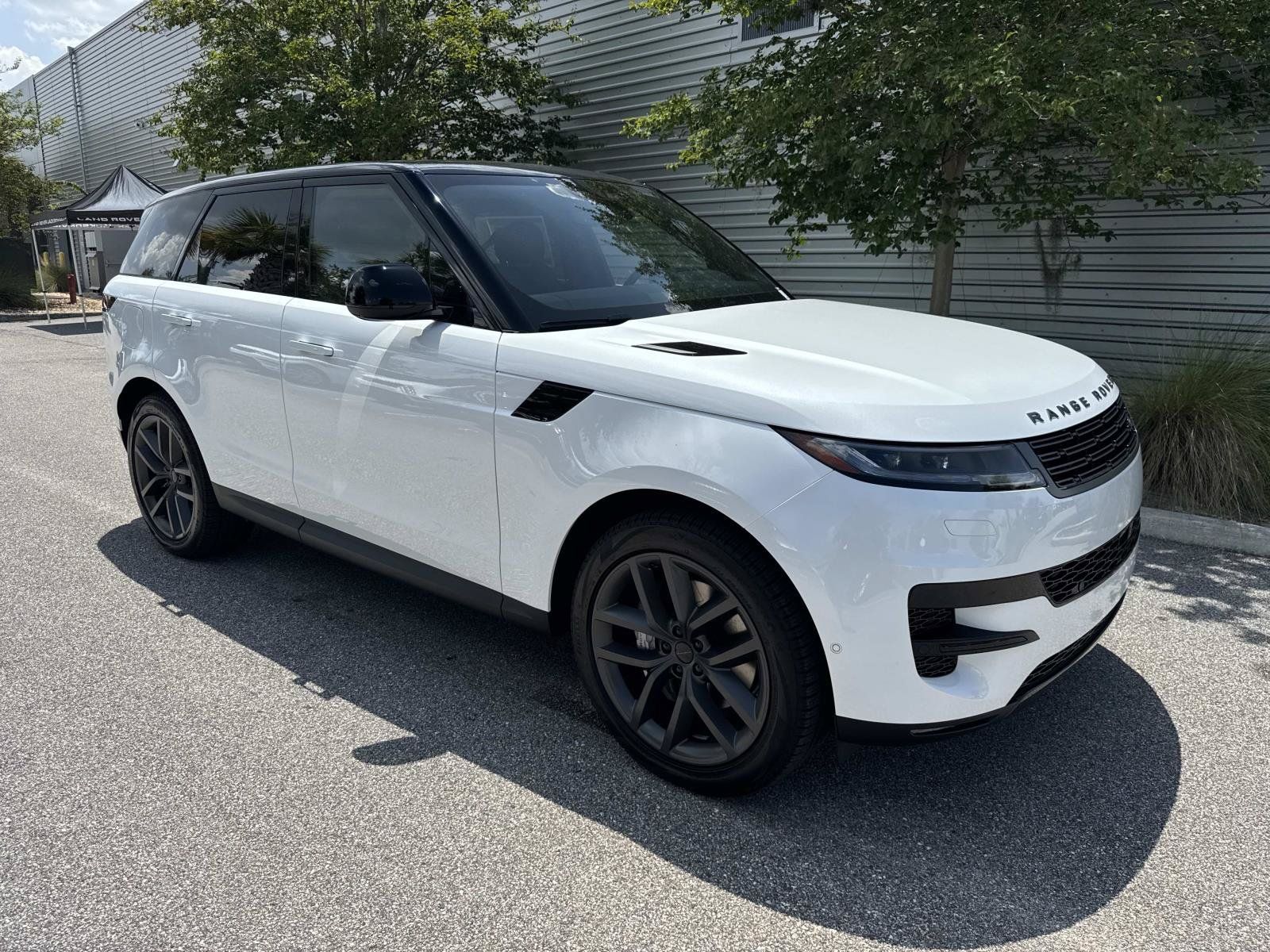 New 2026 Land Rover Range Rover Sport SE AWD/4WD image 4