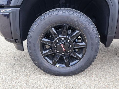 New 2026 GMC Sierra 2500 AT4 image 39