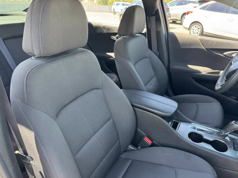 Used 2019 Chevrolet Malibu LT FWD image 15