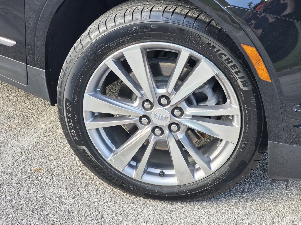 Used 2024 Cadillac XT5 Premium Luxury w/ Technology Package AWD/4WD image 7