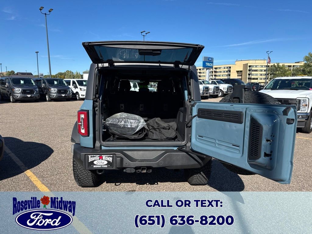 Used 2023 Ford Bronco Wildtrak AWD/4WD image 41