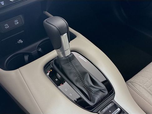 New 2026 Honda HR-V LX image 17