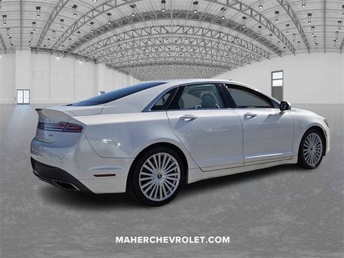 Used 2017 Lincoln MKZ Reserve image 7