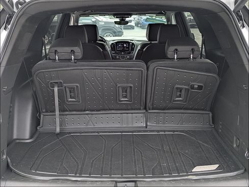 Used 2023 Chevrolet Traverse RS AWD/4WD image 13